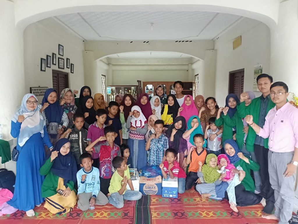 Bakti Sosial UMN Al Washliyah Universitas Muslim