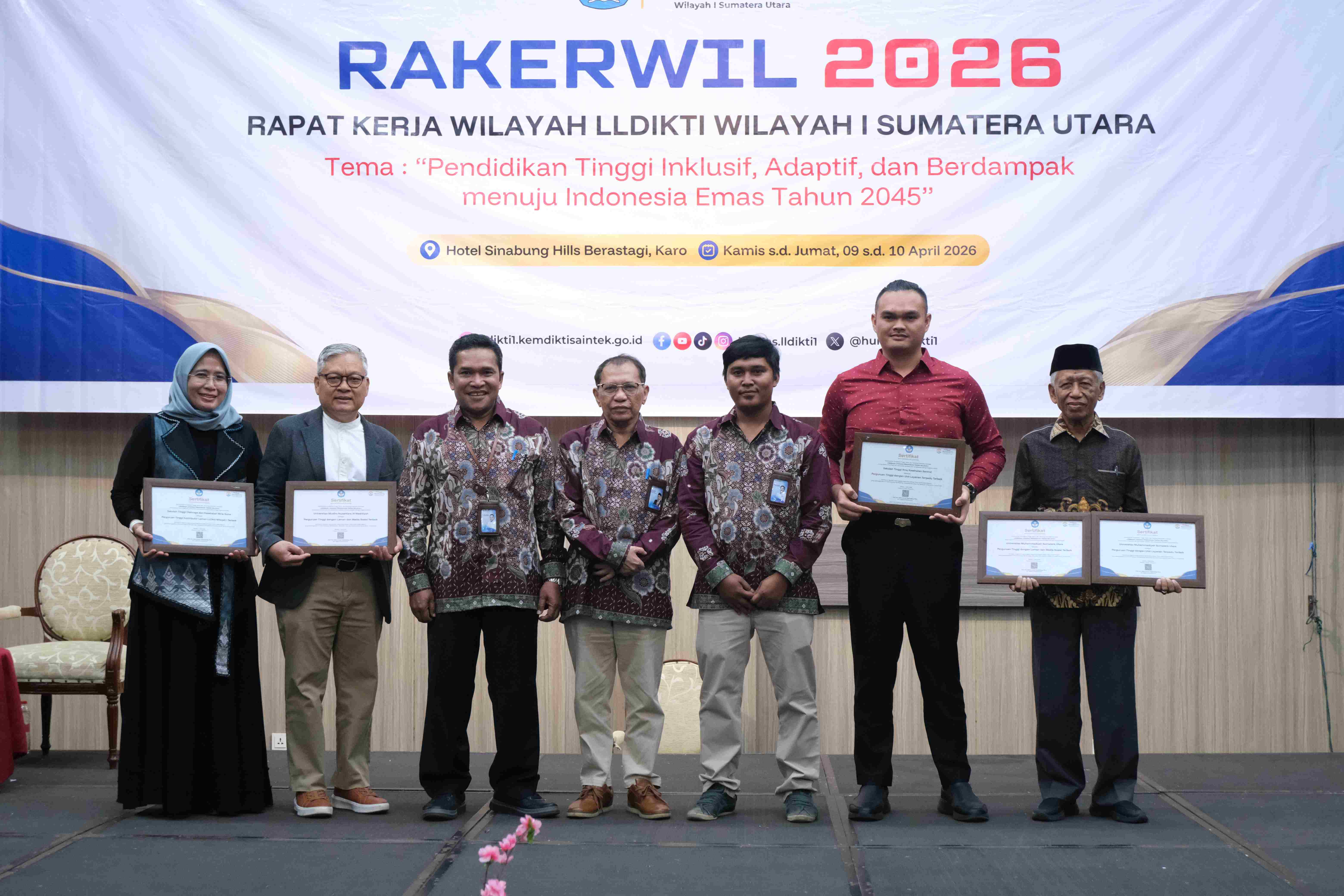 UMN Al-Washliyah Raih 6 Penghargaan Anugerah LLDikti Wilayah I Tahun 2025