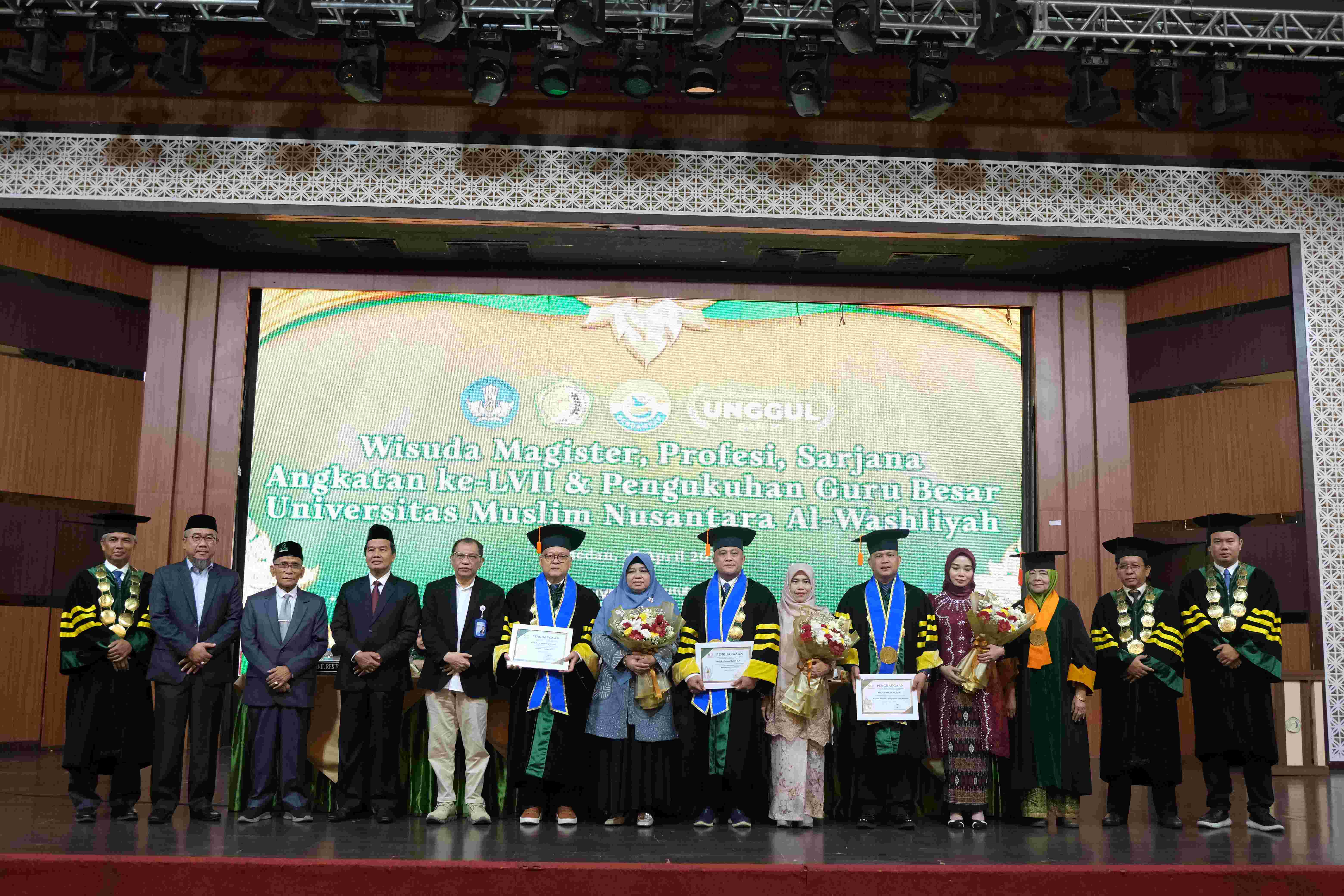 UMN Al-Washliyah Kukuhkan 3 Guru Besar dan 353 Wisudawan